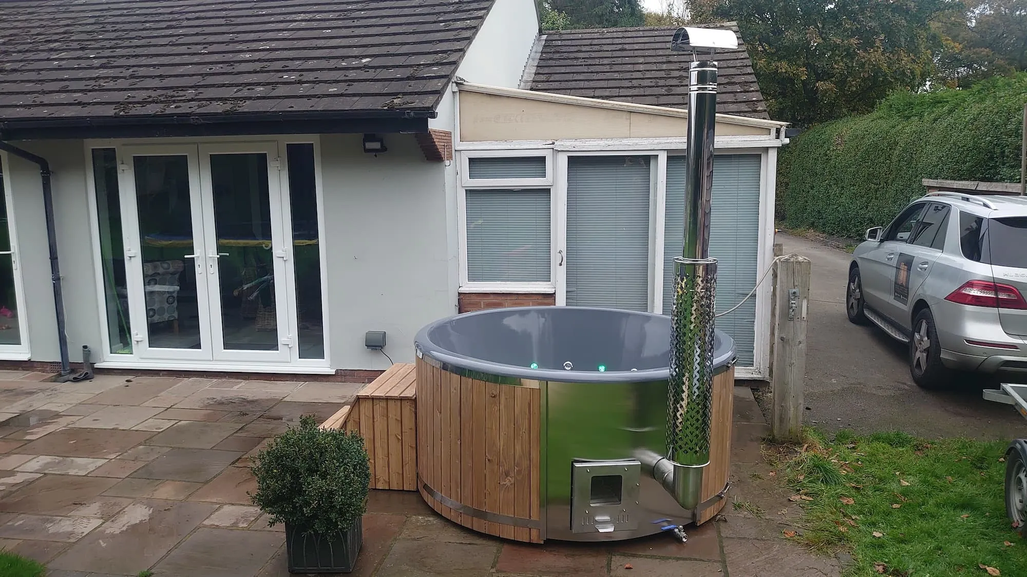 4-5 Person Hot Tub | Deluxe Package | Integrated Wood Burner - Image 5