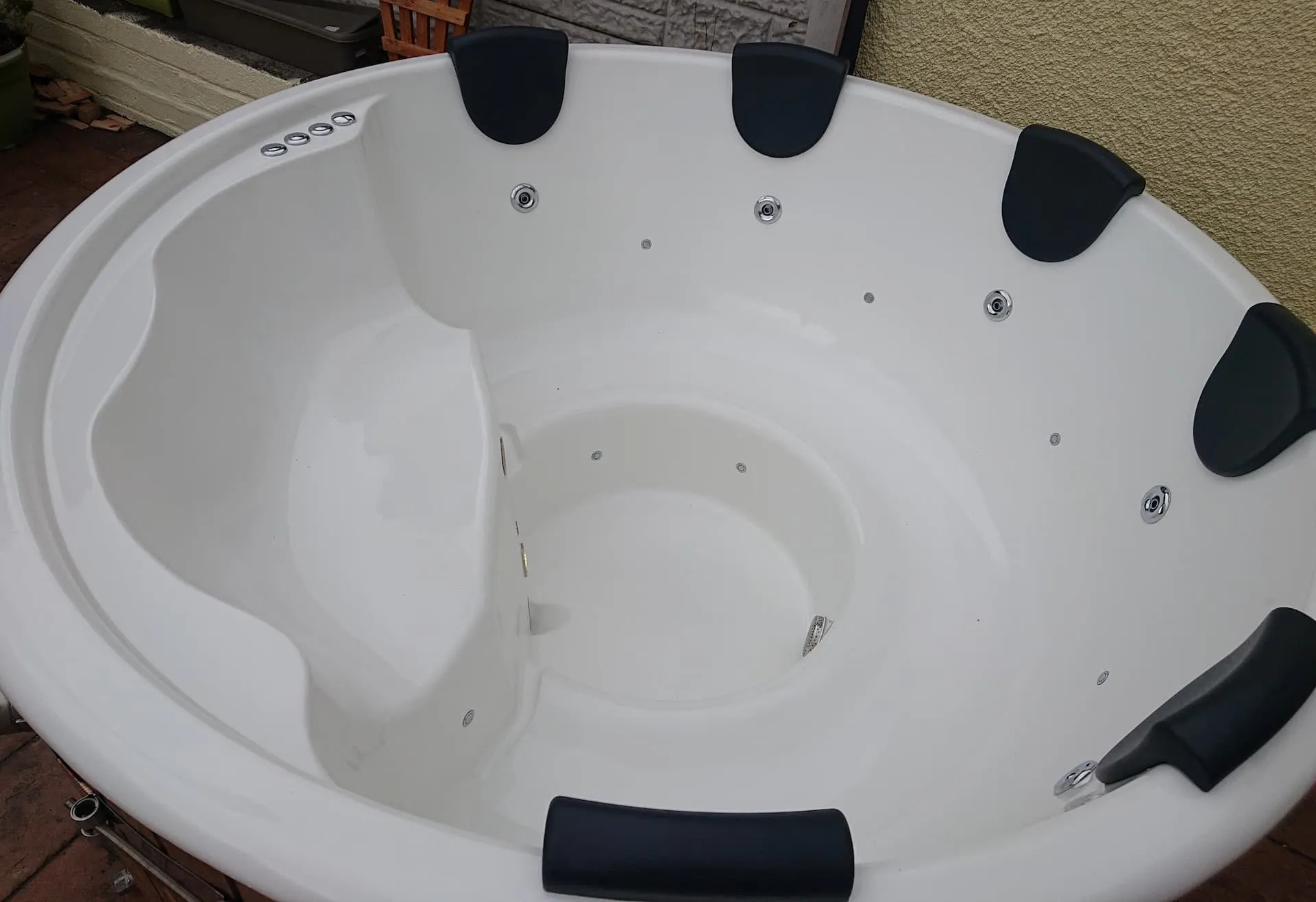 Headrests - Image 4
