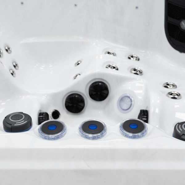 Nova Electric Hot Tub | 5 Person - Image 10