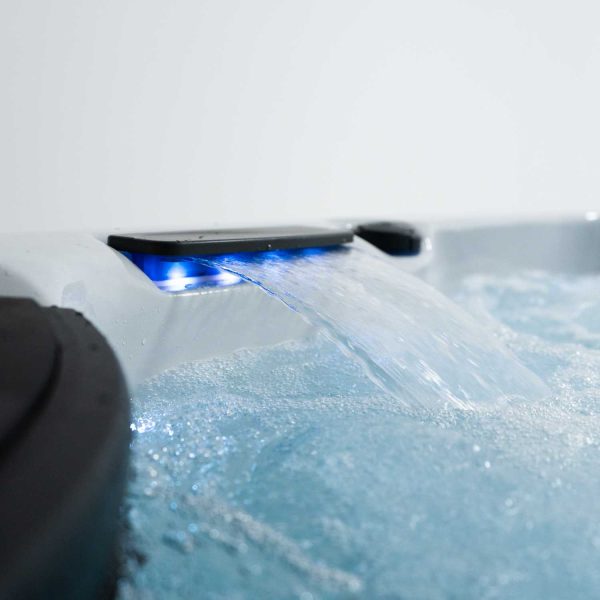 Nova Electric Hot Tub | 5 Person - Image 15
